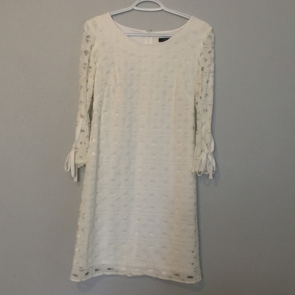 R & K Originals Elbow Sleeve Lace Shift Dress